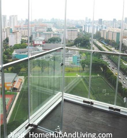Uniquely Beautiful Singapore City View, Frameless Glass Curtain for Balcony, Patio. Wind entrance from Front View